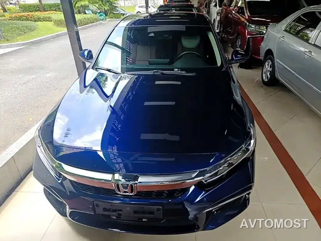 Honda Inspire 2019 Sharp Hybrid 2.0L Pure Elegance China VI — фото 3