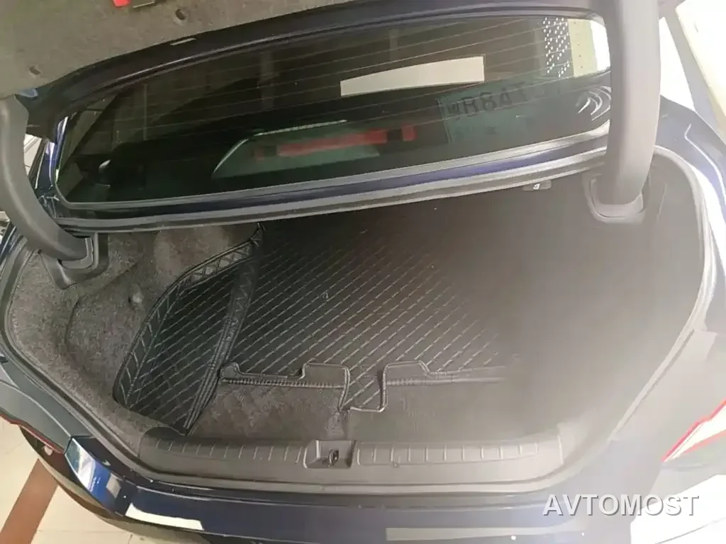 Honda Inspire 2019 Sharp Hybrid 2.0L Pure Elegance China VI — фото 18