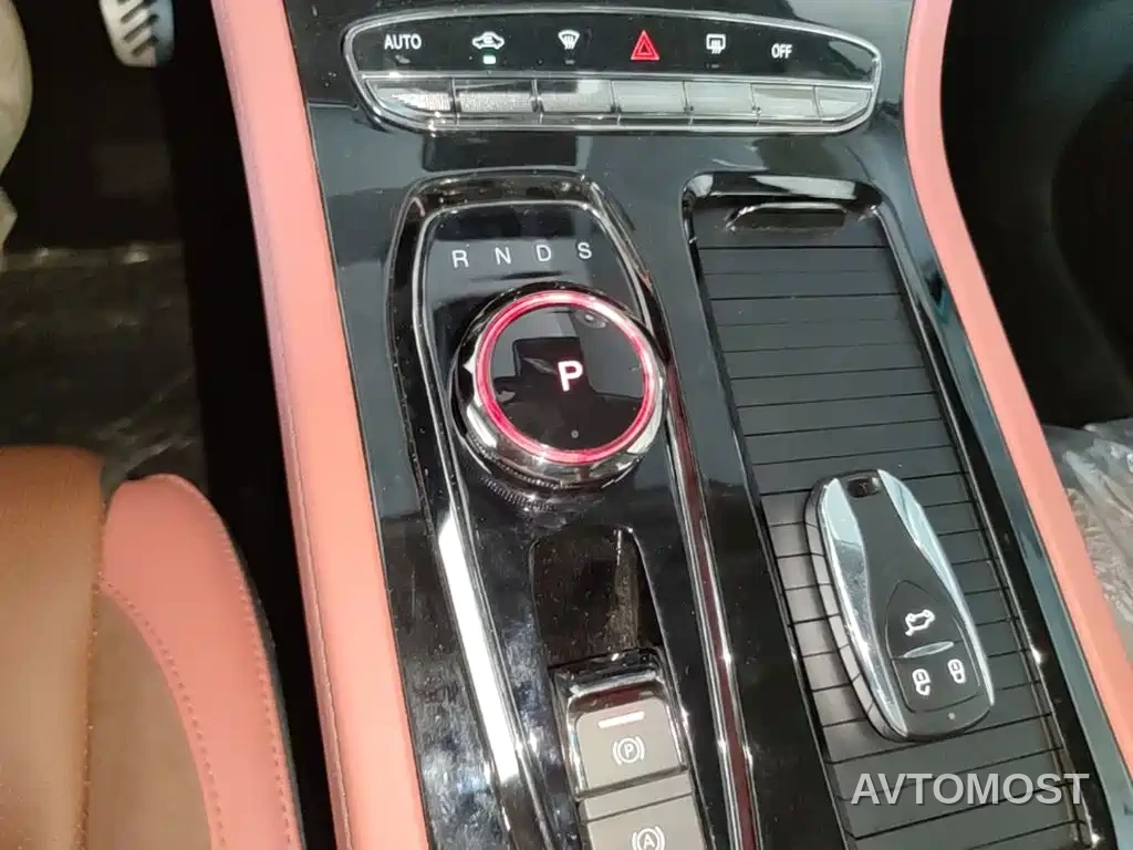 Skyworth HT-i 2022 1.5L PHEV 205KM Zhiyuan Edition Plus — фото 7