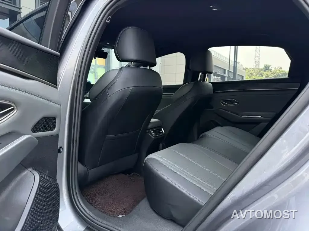 BYD Qin L 2024 DM-i 80KM Leading Edition — фото 9