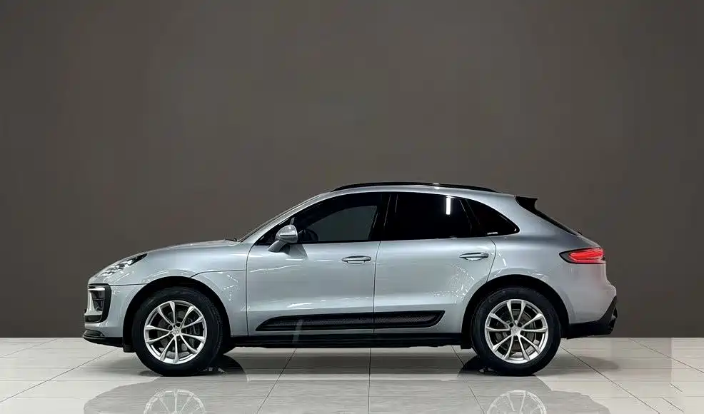 Porsche Macan 2022 Macan 2.0T — фото 3