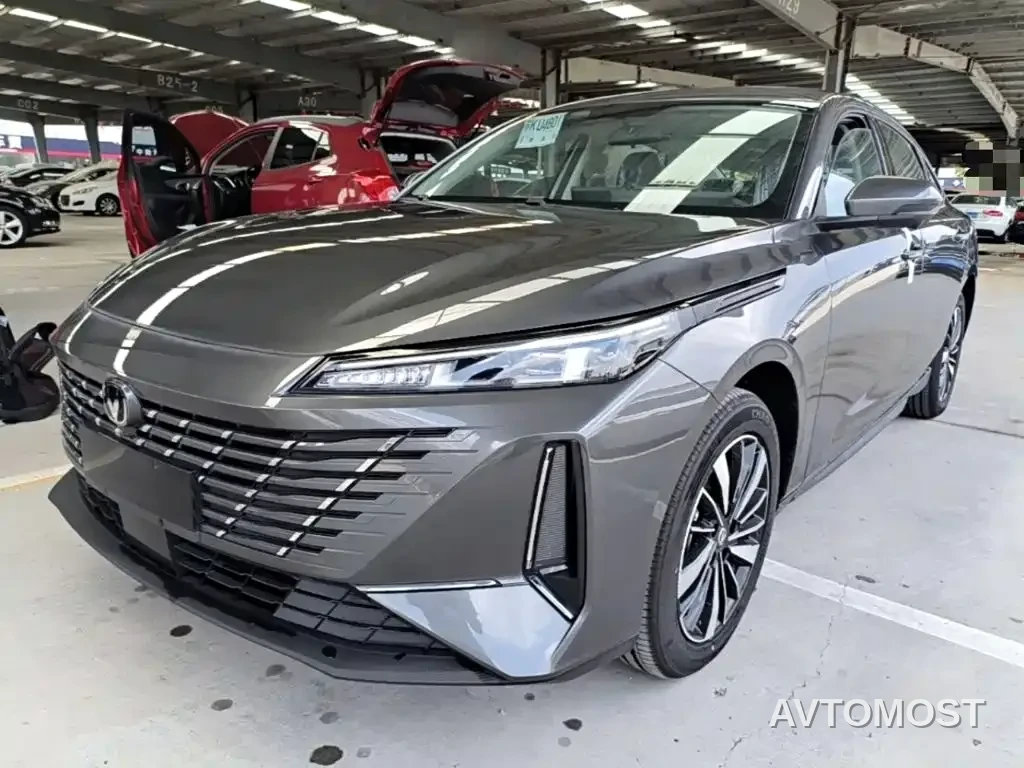 Changan Eado PHEV 2025 Smart New Blue Whale 145KM Battleship Edition — фото 1