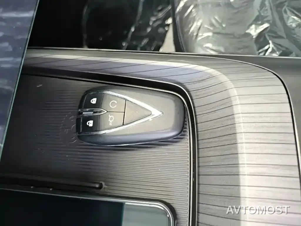 Changan Eado PHEV 2025 Smart New Blue Whale 145KM Battleship Edition — фото 6
