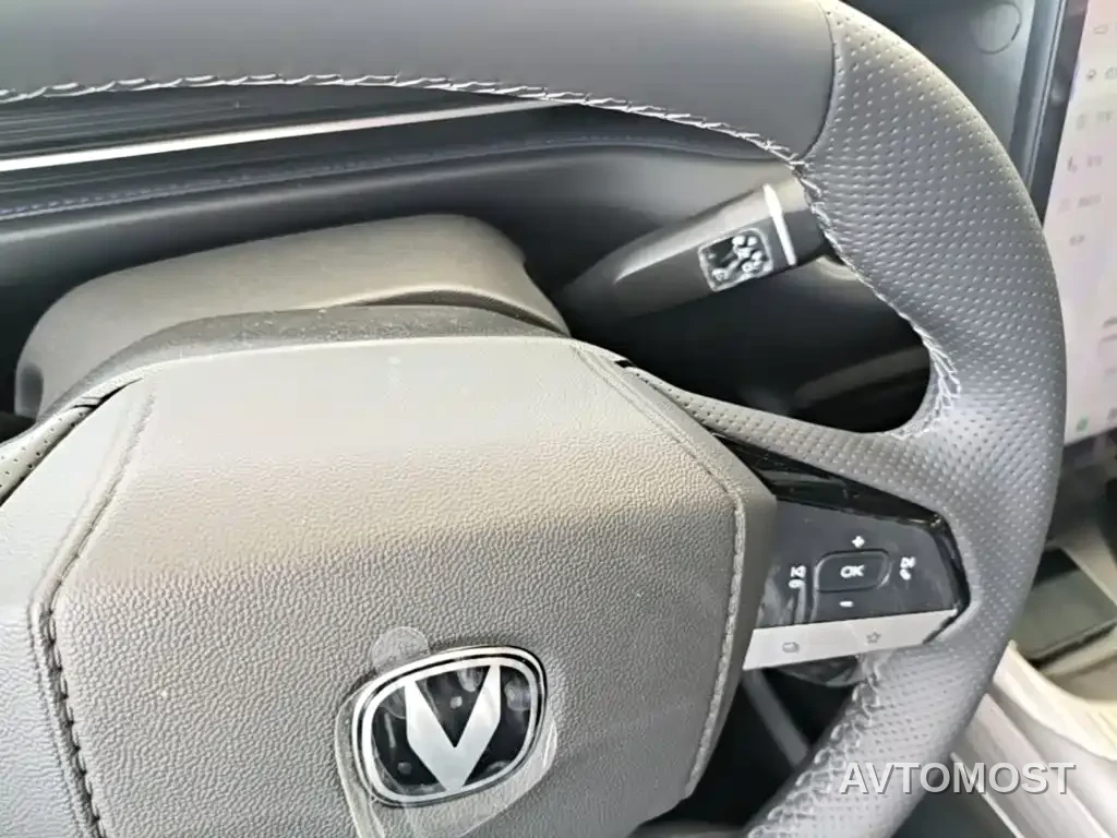 Changan Eado PHEV 2025 Smart New Blue Whale 145KM Battleship Edition — фото 10