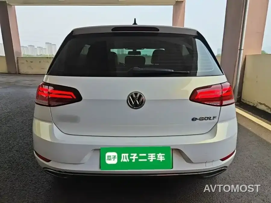 Volkswagen Golf Electric 2020 Chi