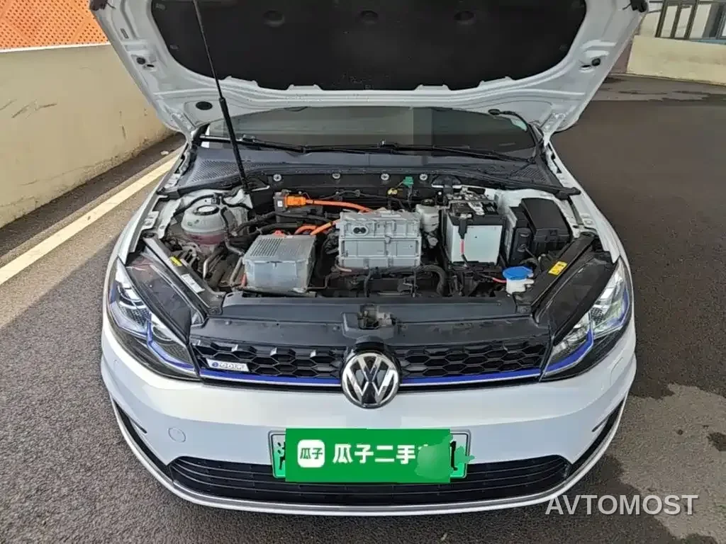 Volkswagen Golf Electric 2020 Chi — фото 12