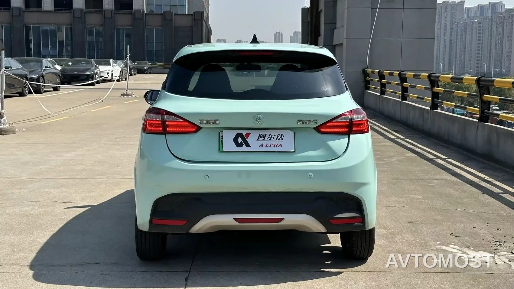 JMCG New Energy Yizhi EV3 2023 Youth Edition 320KM Luxury — фото 5