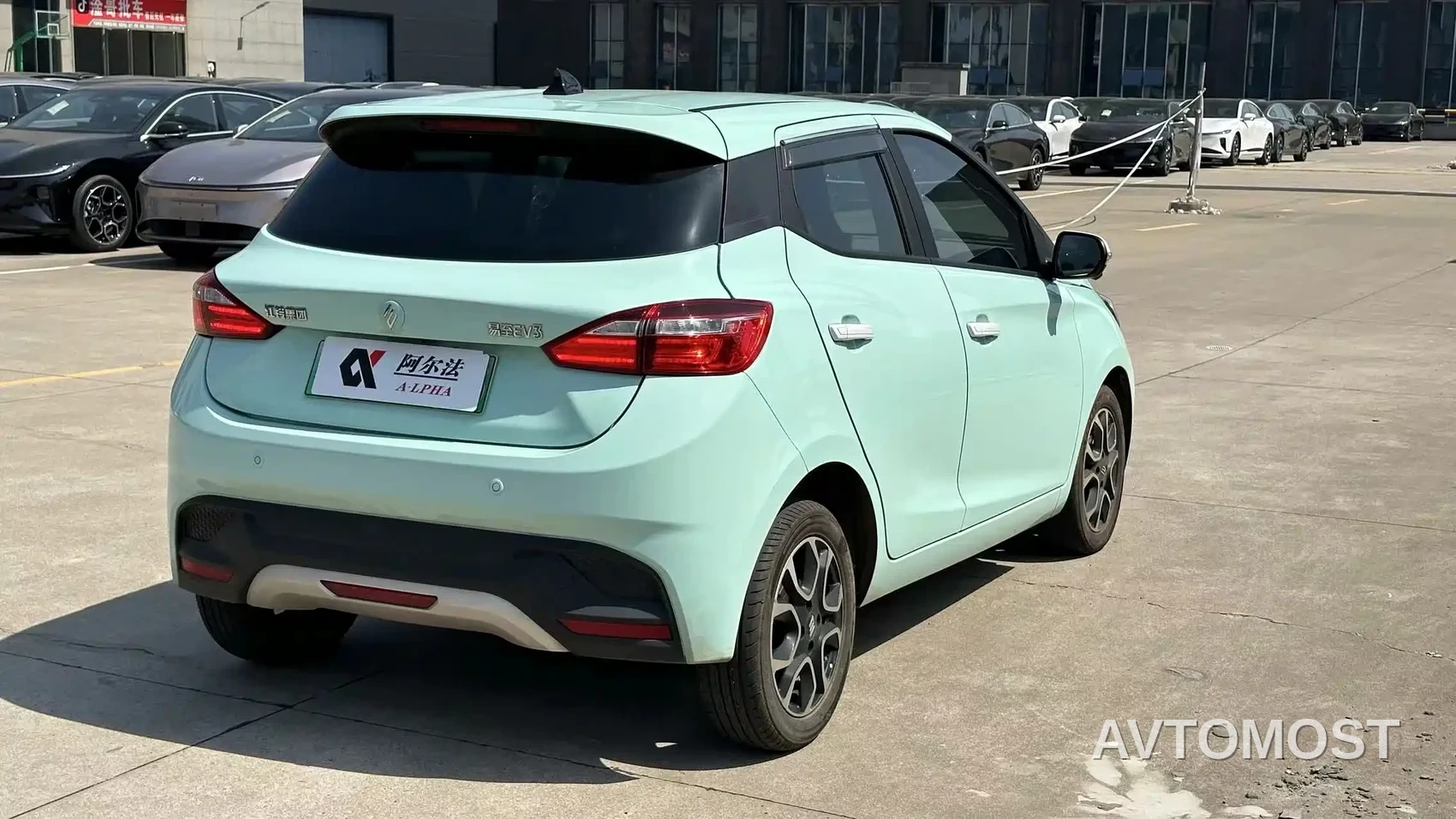 JMCG New Energy Yizhi EV3 2023 Youth Edition 320KM Luxury — фото 6
