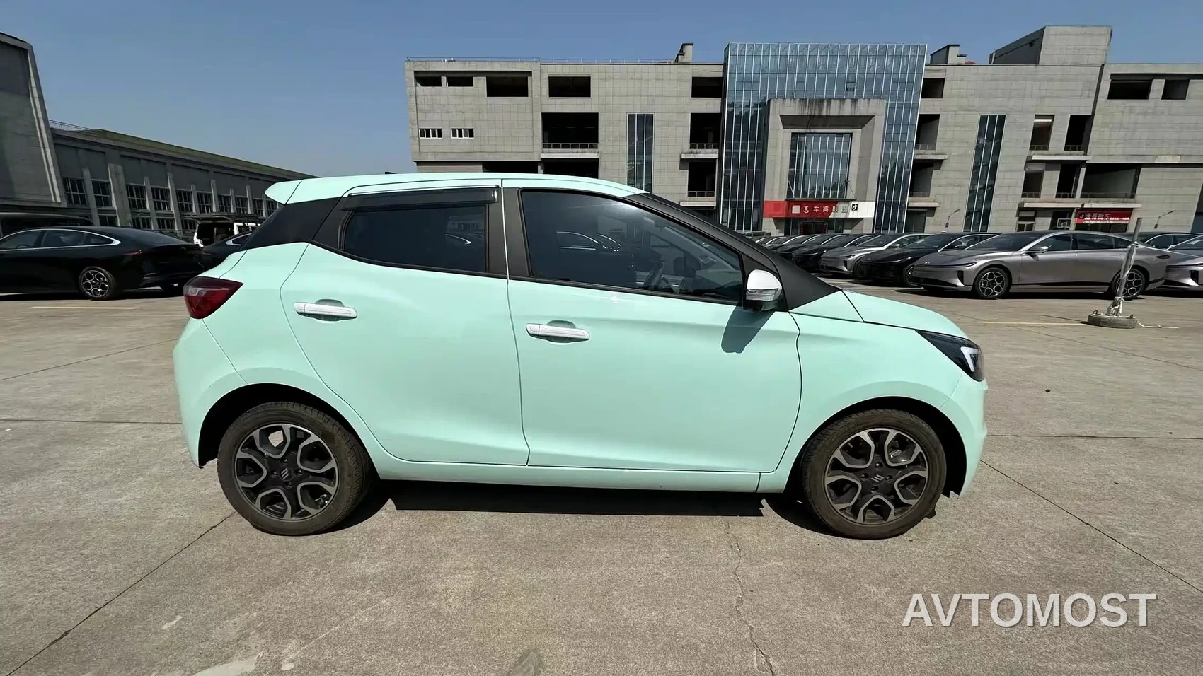 JMCG New Energy Yizhi EV3 2023 Youth Edition 320KM Luxury — фото 8