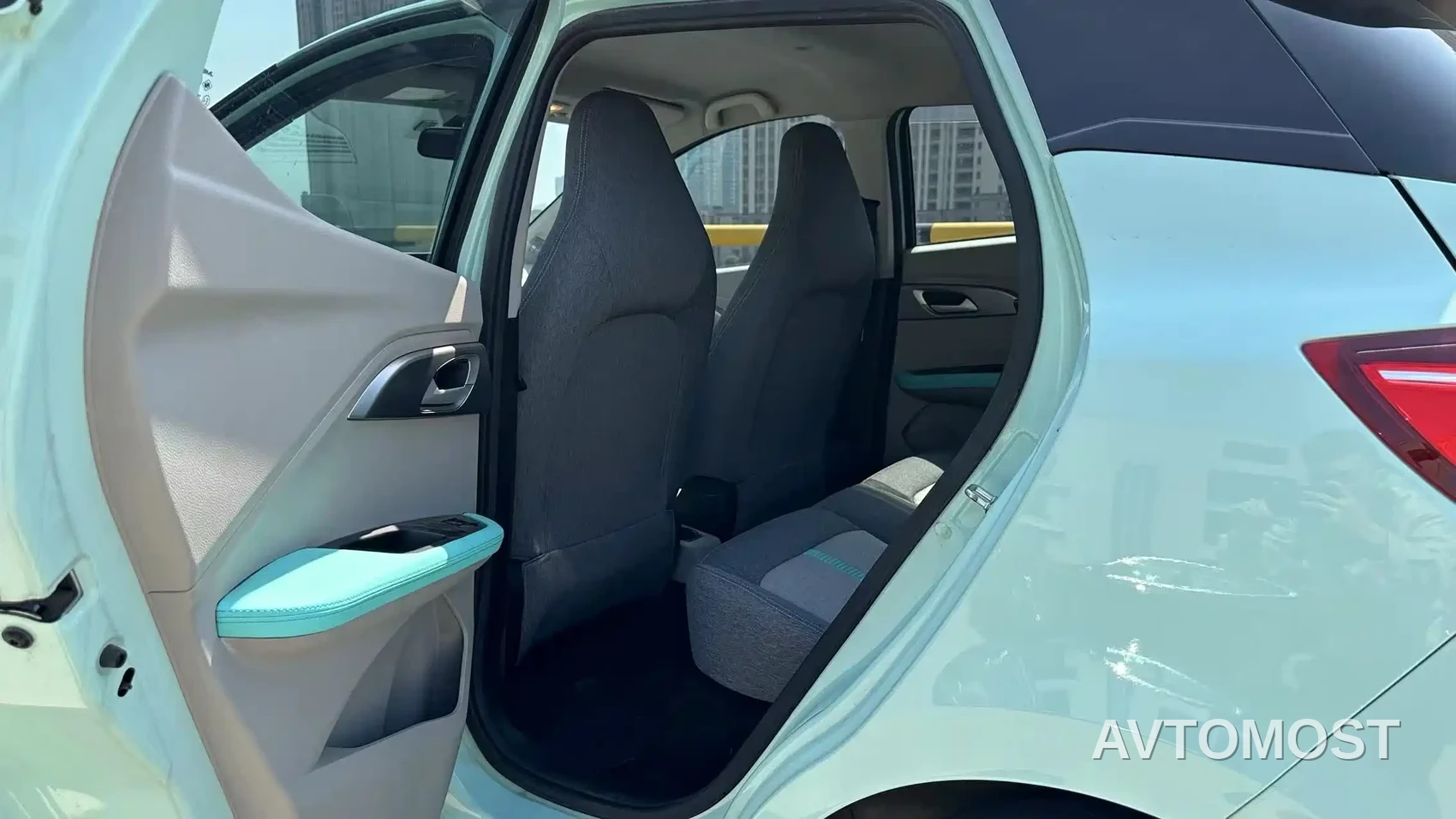 JMCG New Energy Yizhi EV3 2023 Youth Edition 320KM Luxury — фото 12