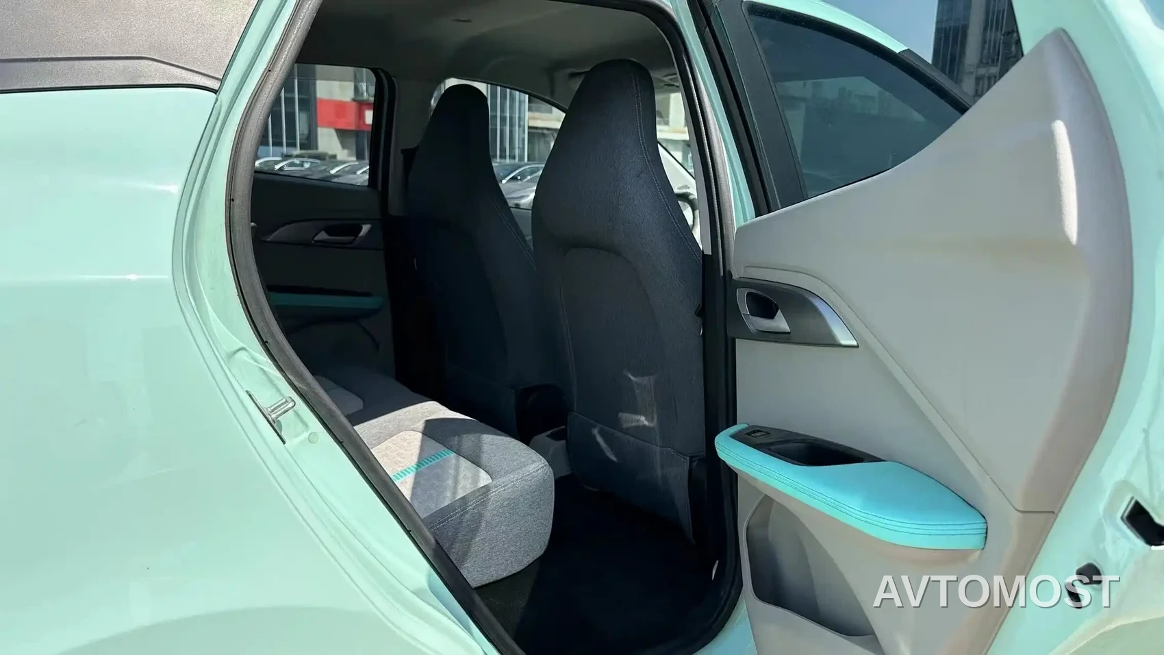 JMCG New Energy Yizhi EV3 2023 Youth Edition 320KM Luxury — фото 13