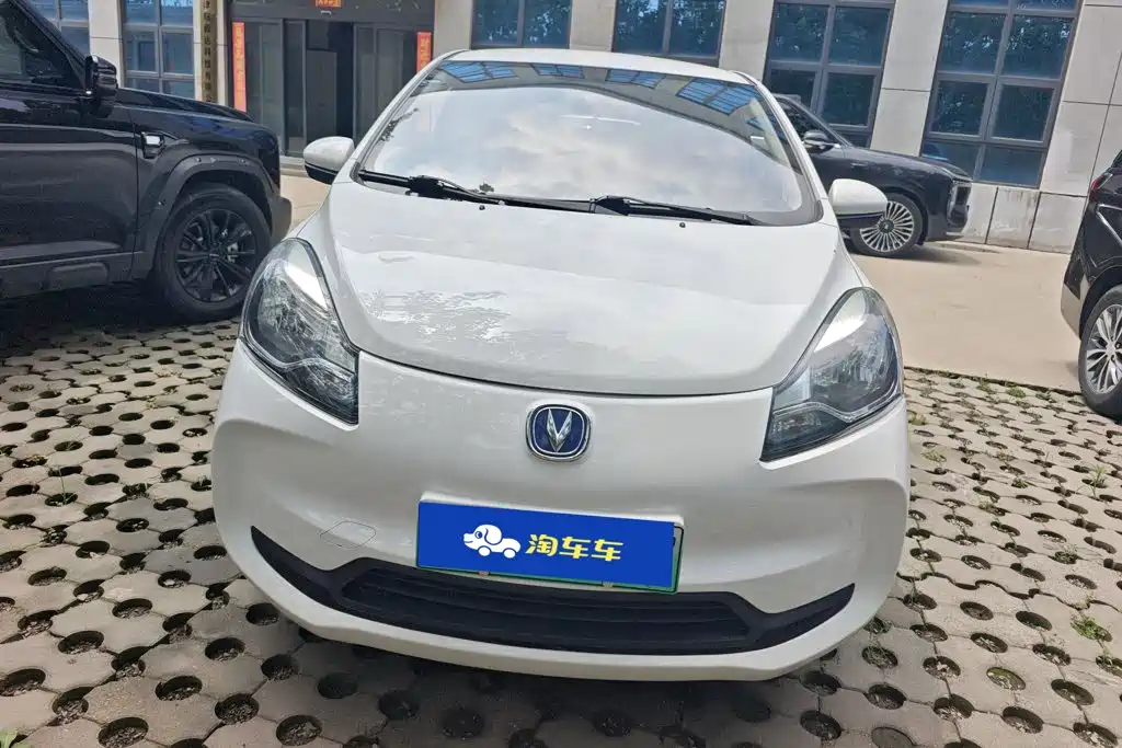 Changan Benben E-Star 2021 National Edition Heartjoy LFP (31.86kWh) — фото 2