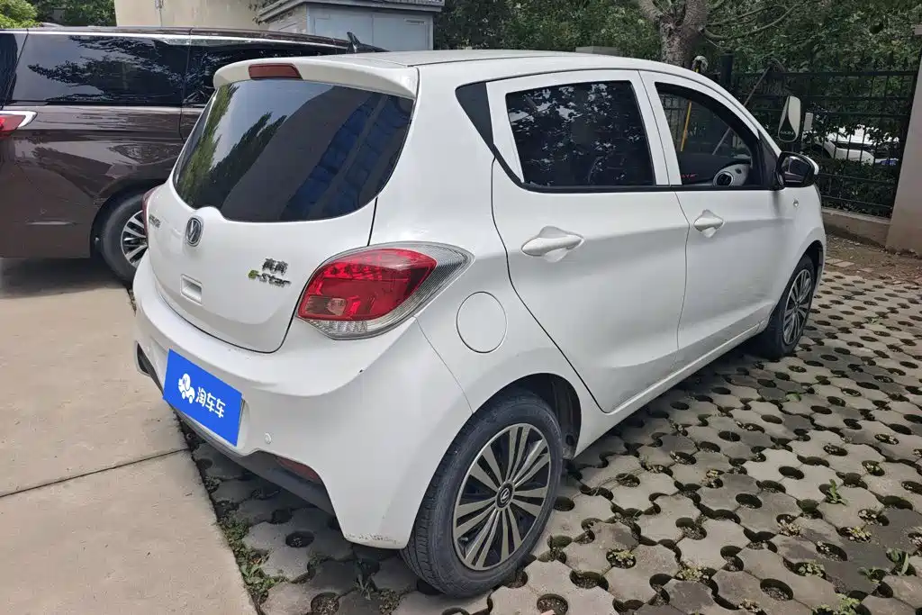 Changan Benben E-Star 2021 National Edition Heartjoy LFP (31.86kWh) — фото 3