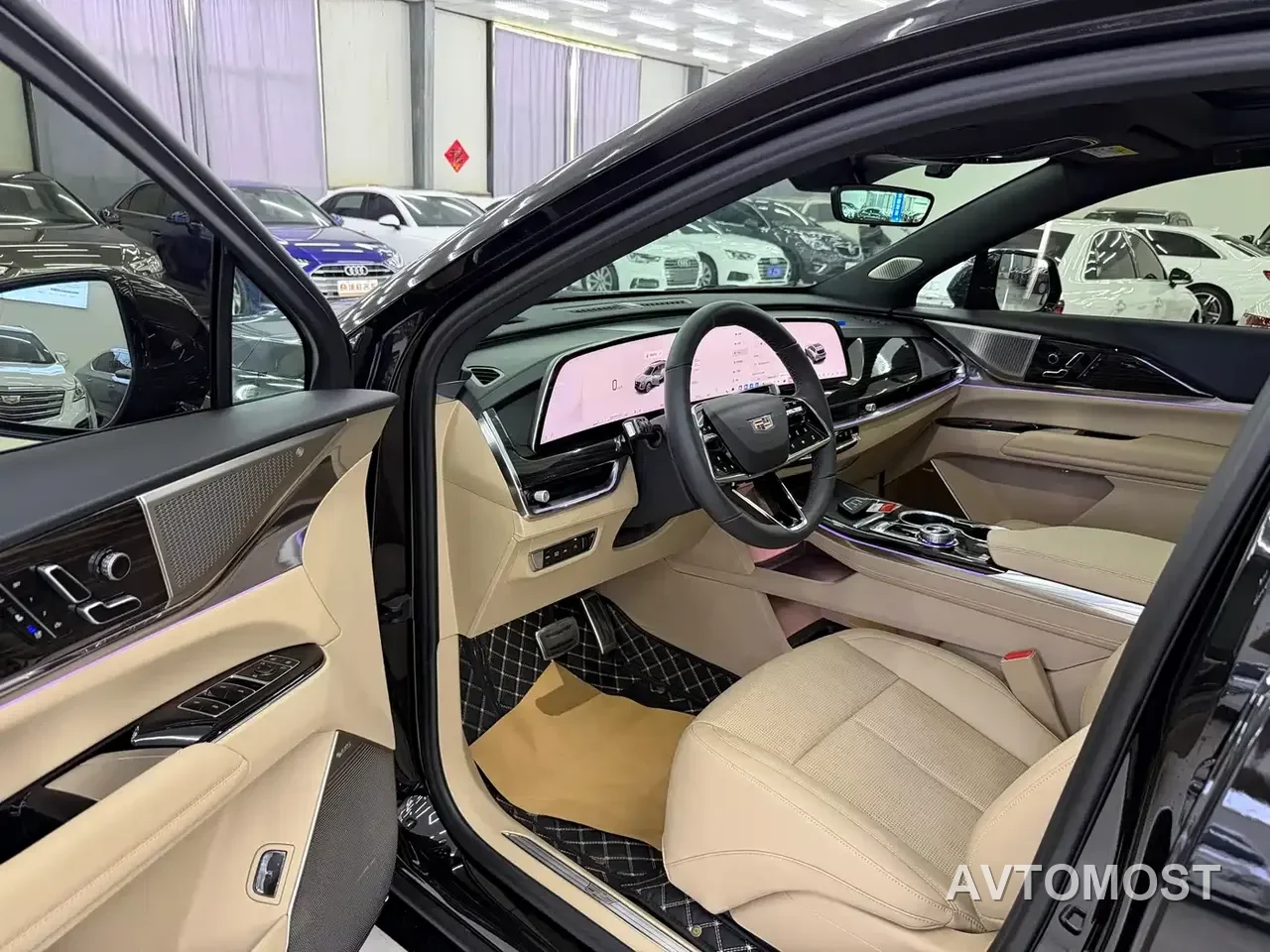 Cadillac XT5 2025 2.0T Premium Model — фото 2