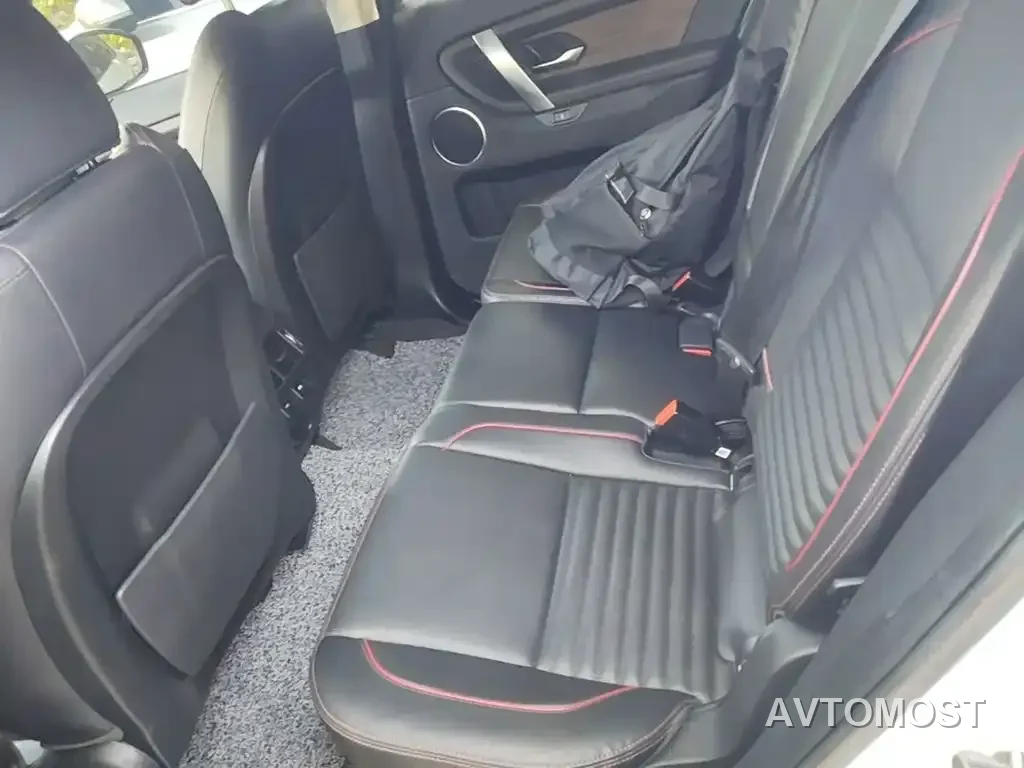 Land Rover Discovery Sport 2020 249PS R-Dynamic Performance Tech 7-seater — фото 17