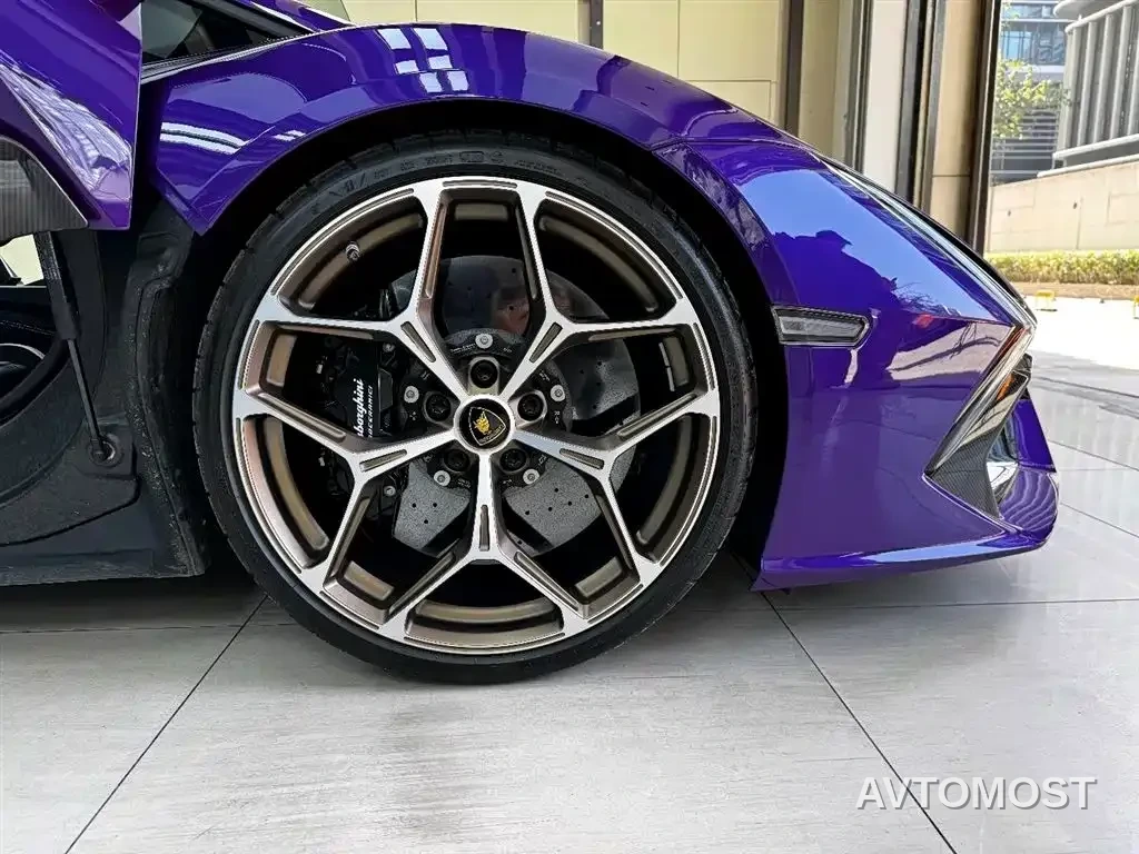 Lamborghini Revuelto 2023 6.5L PHEV Standard — фото 2