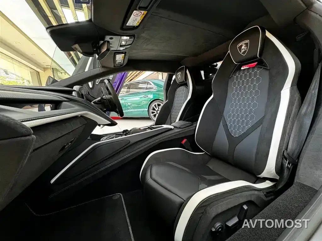 Lamborghini Revuelto 2023 6.5L PHEV Standard — фото 9
