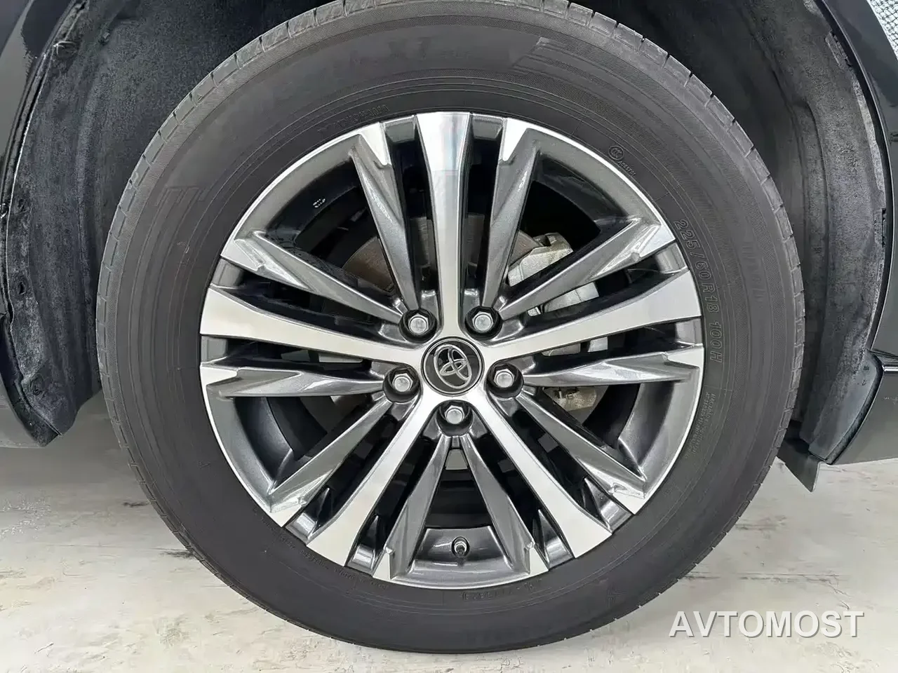 Toyota Venza 2023 2.5L Smart Hybrid FWD Luxury — фото 9