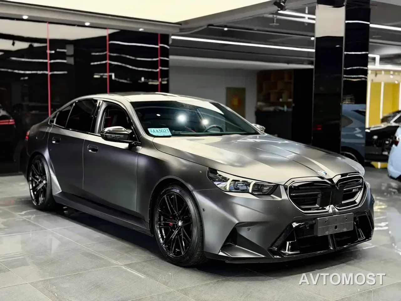 BMW M5 New Energy 2025 M5 — фото 3