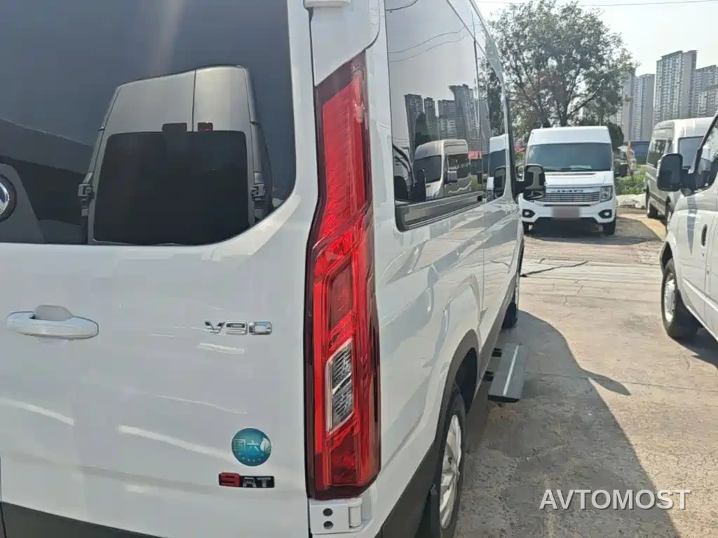SAIC Maxus Xintu V90 2024 Zhijie 2.0T Automatic FWD Long Wheelbase High Roof Single Rear Tire 6/7-Seater — фото 23