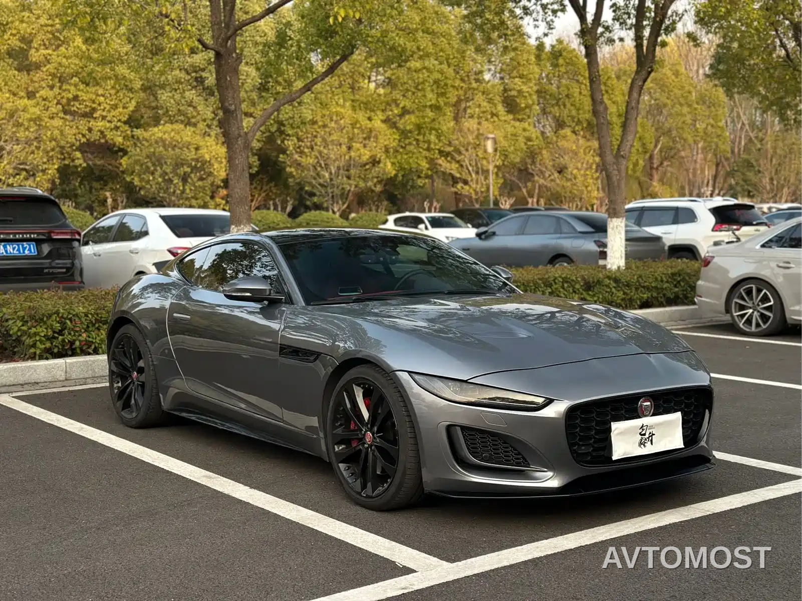 Jaguar F-TYPE 2022 P300 Hardtop R-DYNAMIC BLACK — фото 3