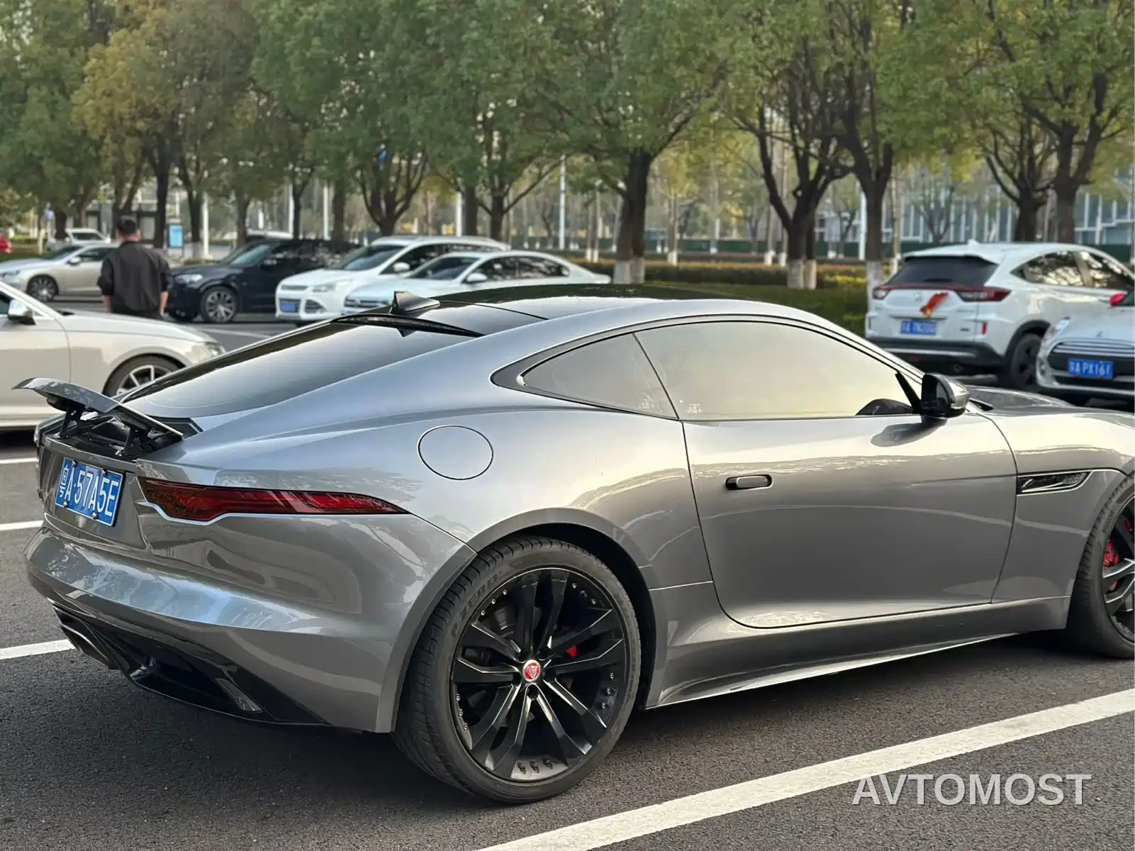 Jaguar F-TYPE 2022 P300 Hardtop R-DYNAMIC BLACK — фото 7