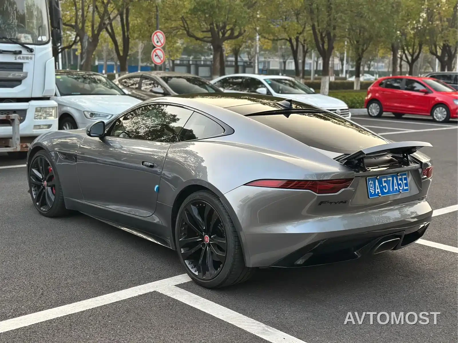 Jaguar F-TYPE 2022 P300 Hardtop R-DYNAMIC BLACK — фото 8