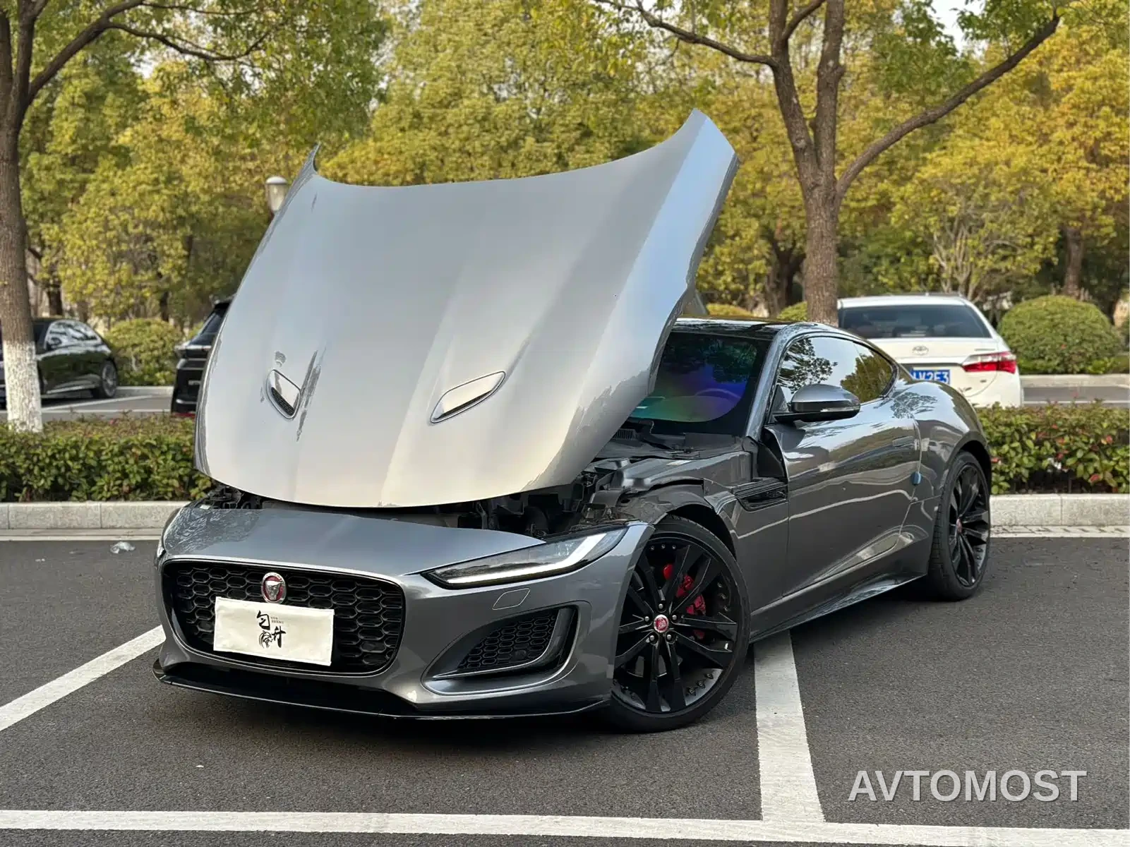 Jaguar F-TYPE 2022 P300 Hardtop R-DYNAMIC BLACK — фото 9