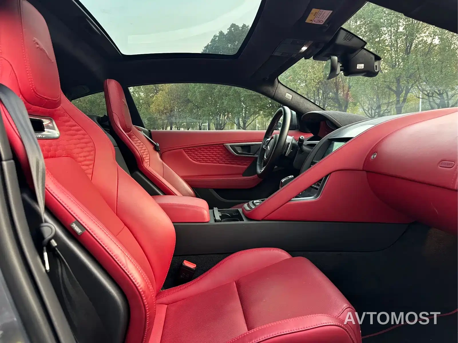 Jaguar F-TYPE 2022 P300 Hardtop R-DYNAMIC BLACK — фото 12