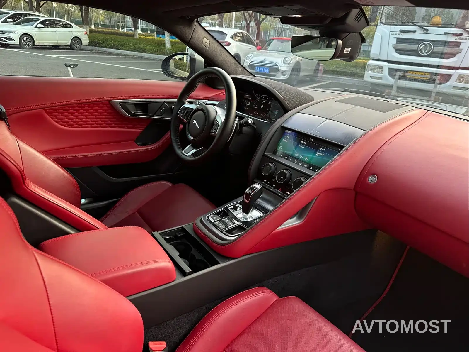 Jaguar F-TYPE 2022 P300 Hardtop R-DYNAMIC BLACK — фото 14