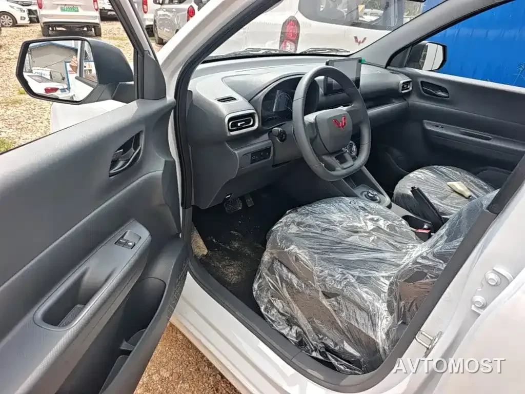 Wuling Hongguang New Energy 2025 Model Range Extender Hybrid 50KM Standard — фото 15
