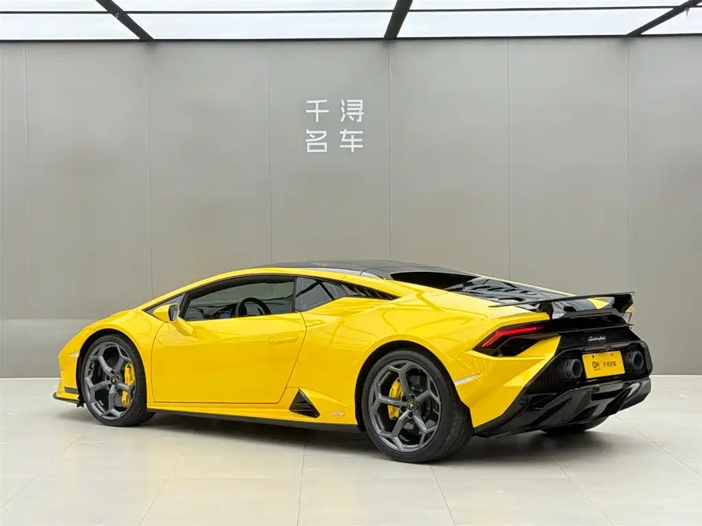 Lamborghini Huracán 2023 Huracán Tecnica — фото 13