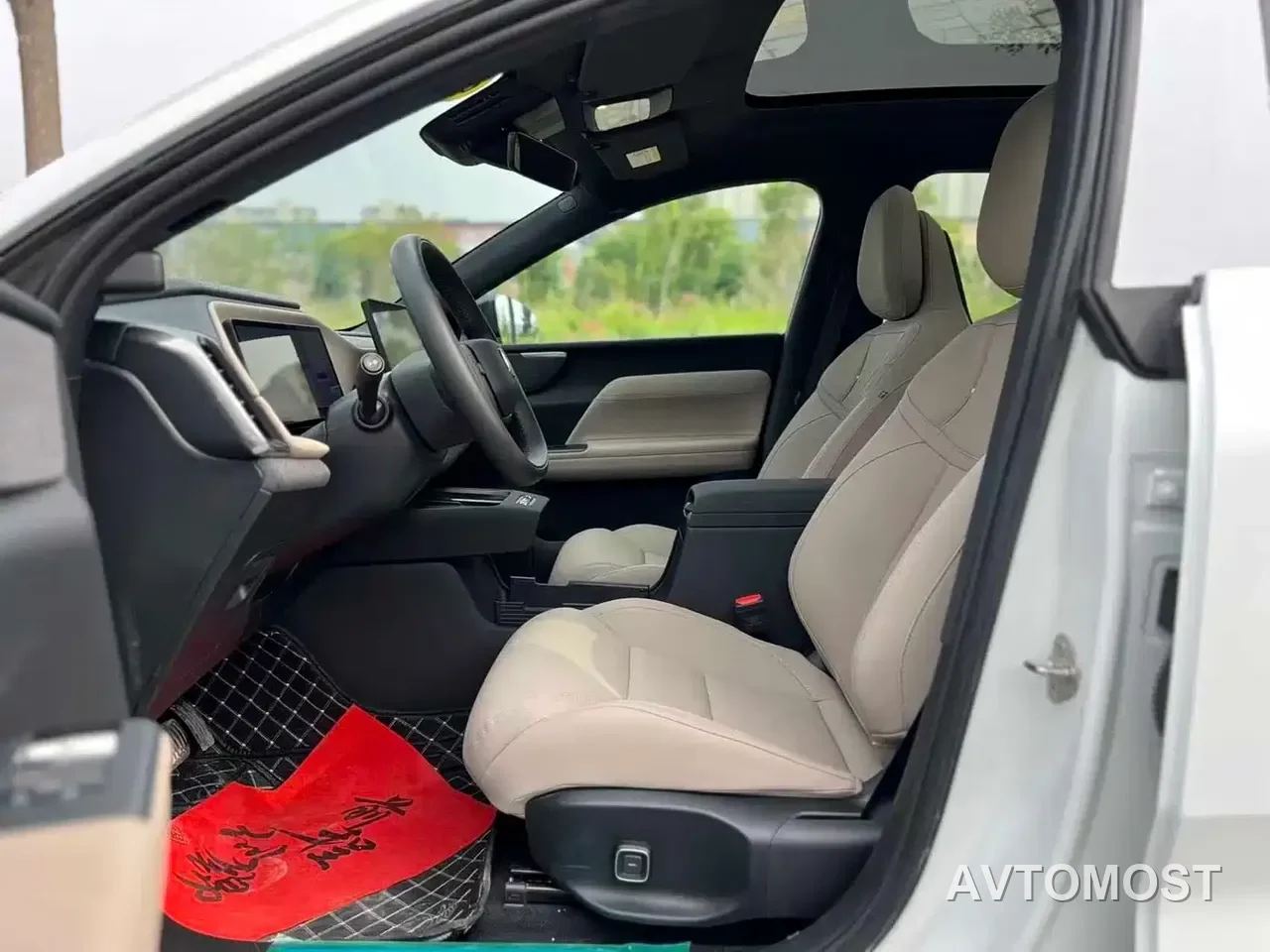 Volvo XC70 Plug-in Hybrid 2026 4WD Ultra Long Range Plus — фото 4