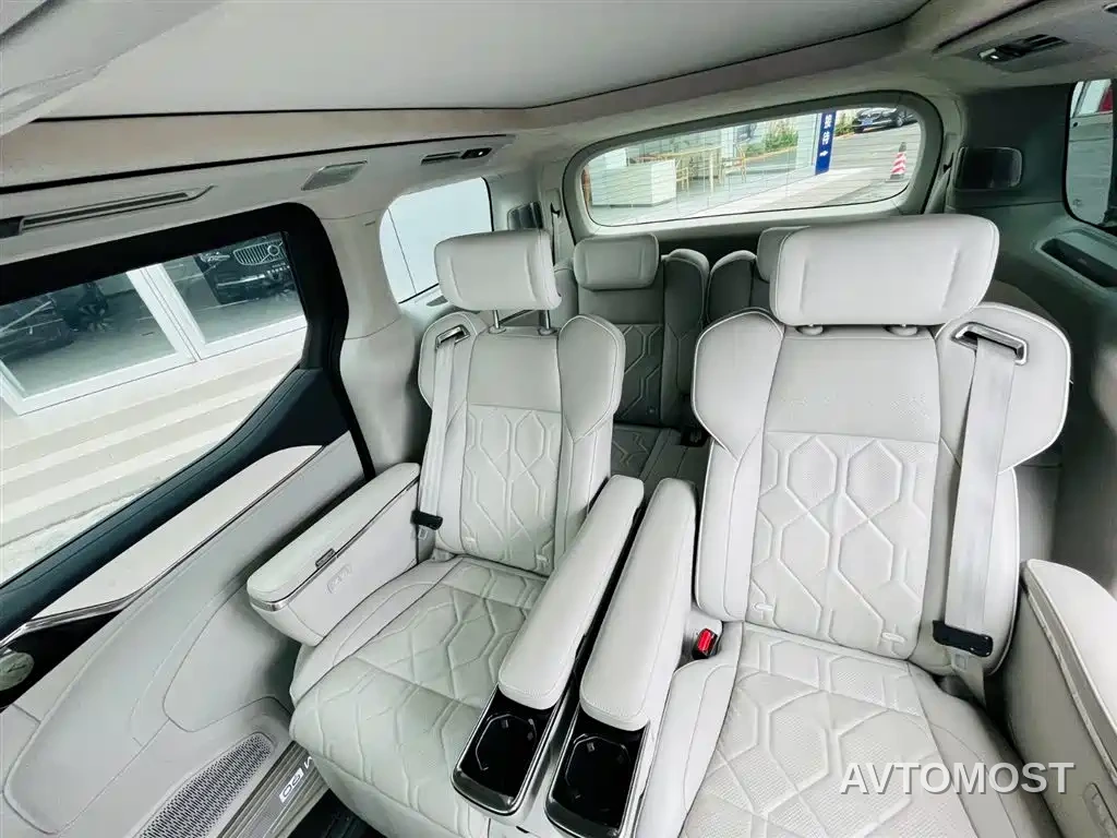 Volvo EM90 2025 Ultra Six-Seater — фото 10