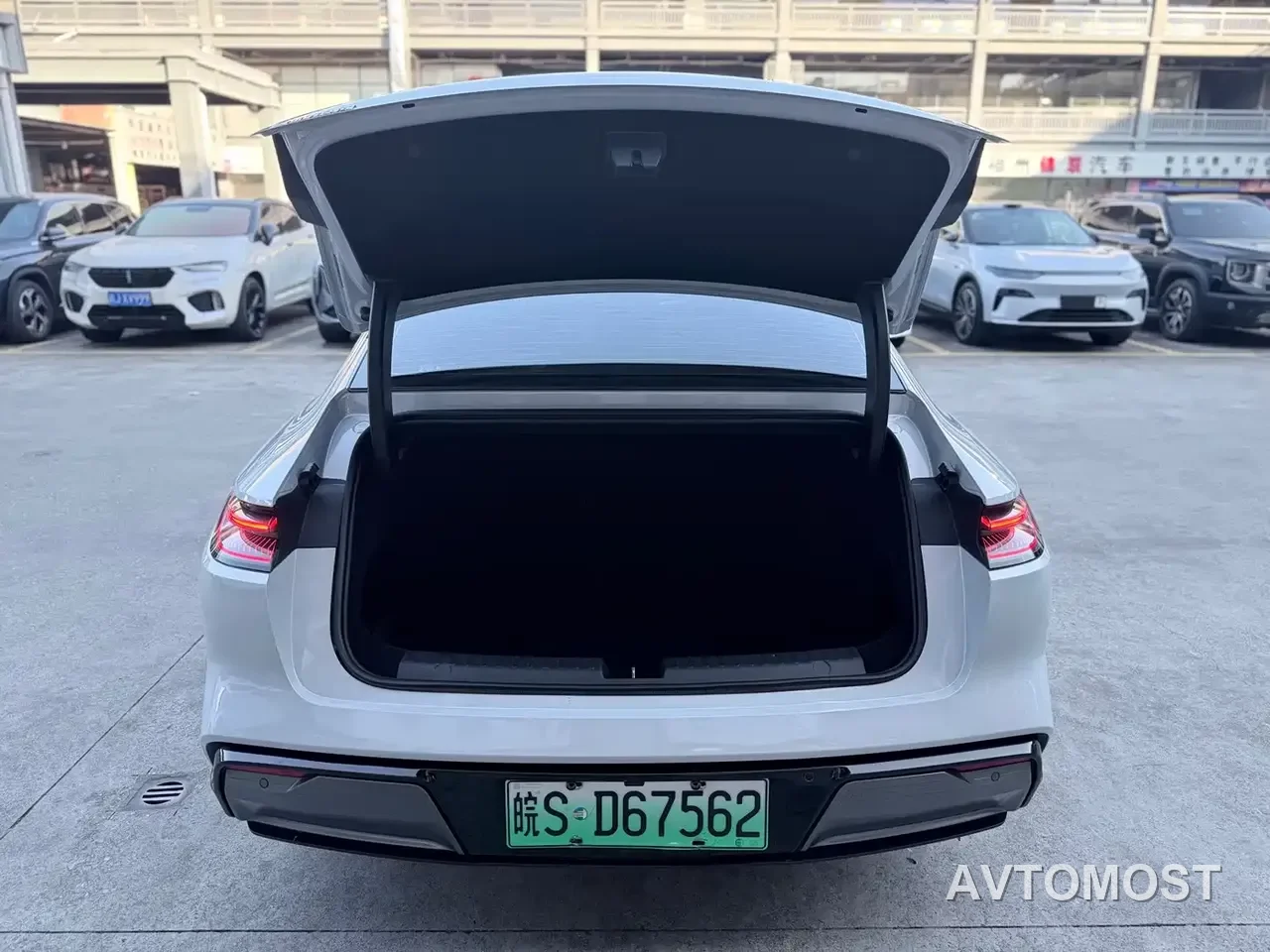 Geely Galaxy E8 2024 550km RWD PRO — фото 10