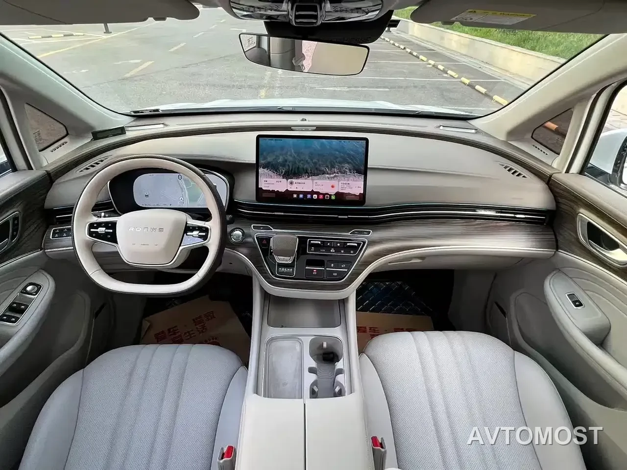 Roewe iMAX8 EV 2025 1.5T DMH Land Luxury Edition — фото 5