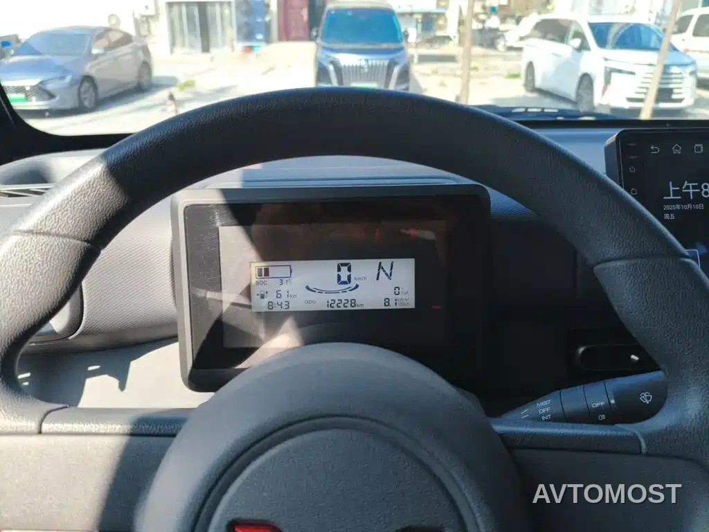 Wuling Zhiguang NEV 2025 Standard Version — фото 7