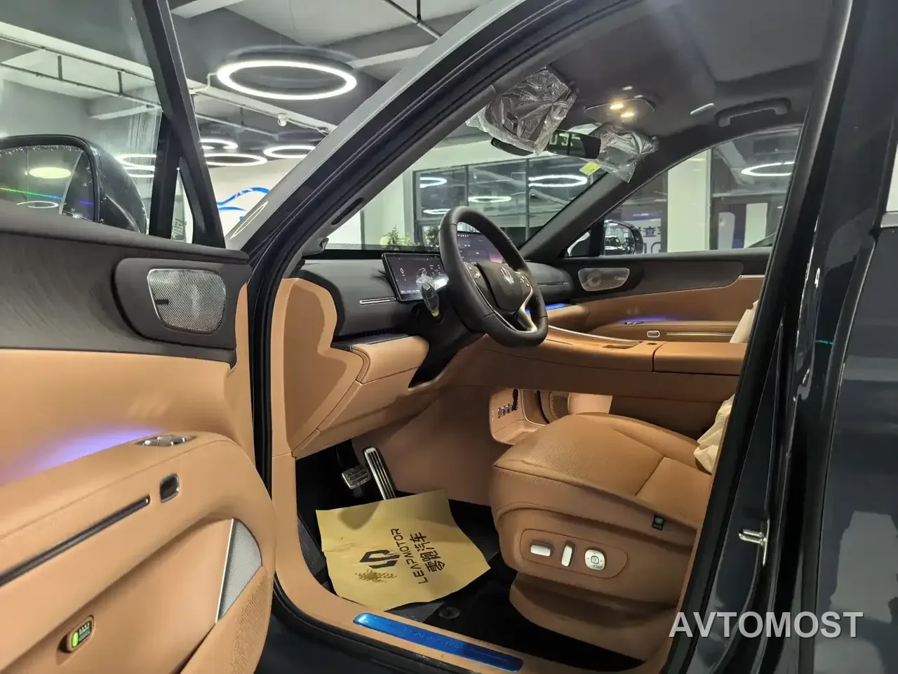 Leapmotor D Series 2026 Model Extended Range 80.3kWh 7-Seater — фото 5