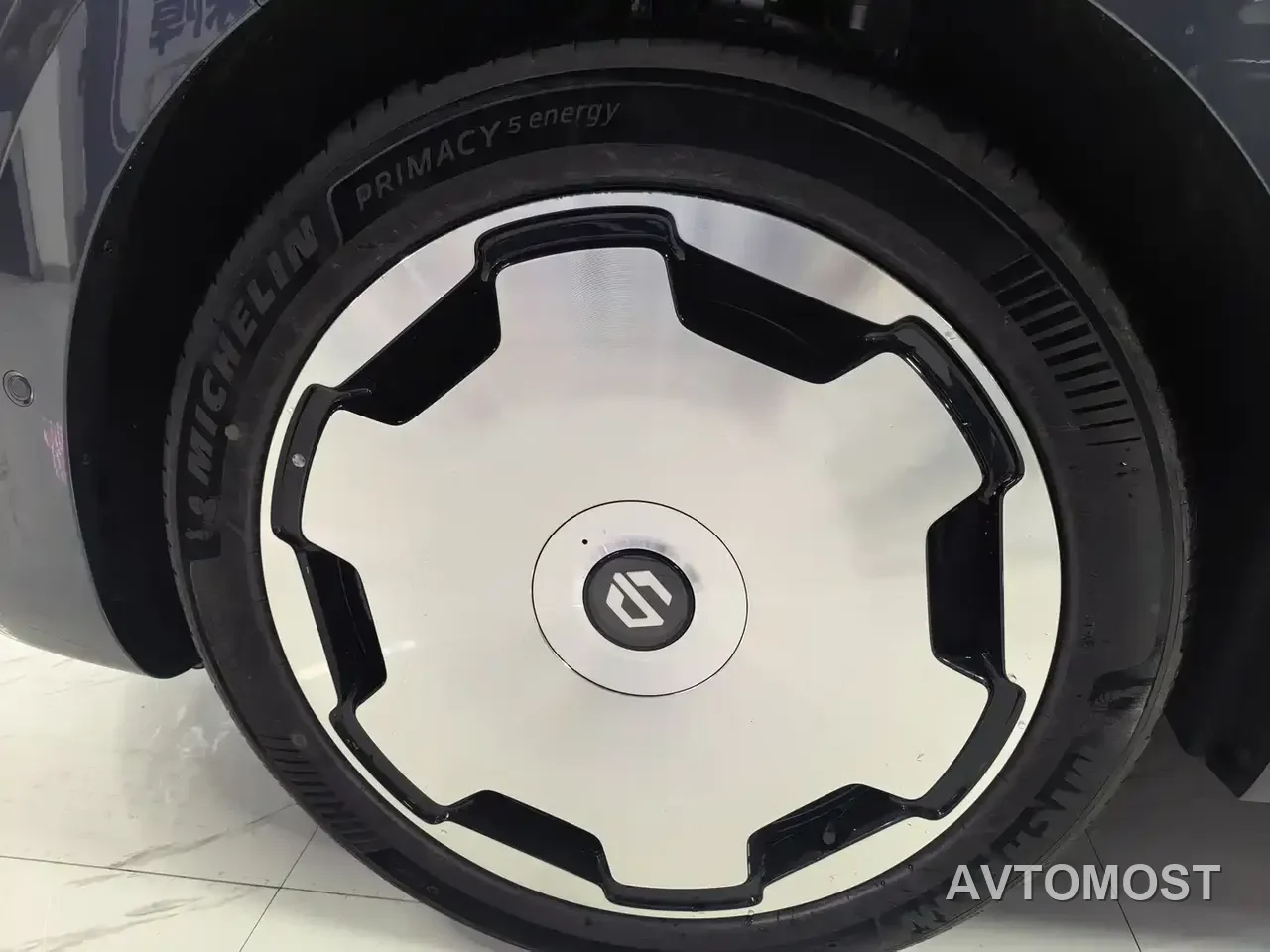 Leapmotor D Series 2026 Model Extended Range 80.3kWh 7-Seater — фото 15