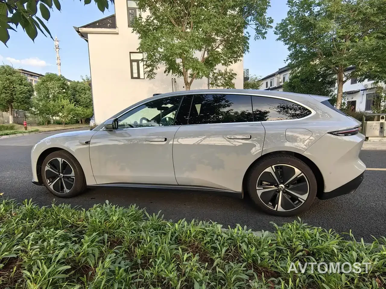 NIO ET5T 2024 75kWh Touring — фото 9