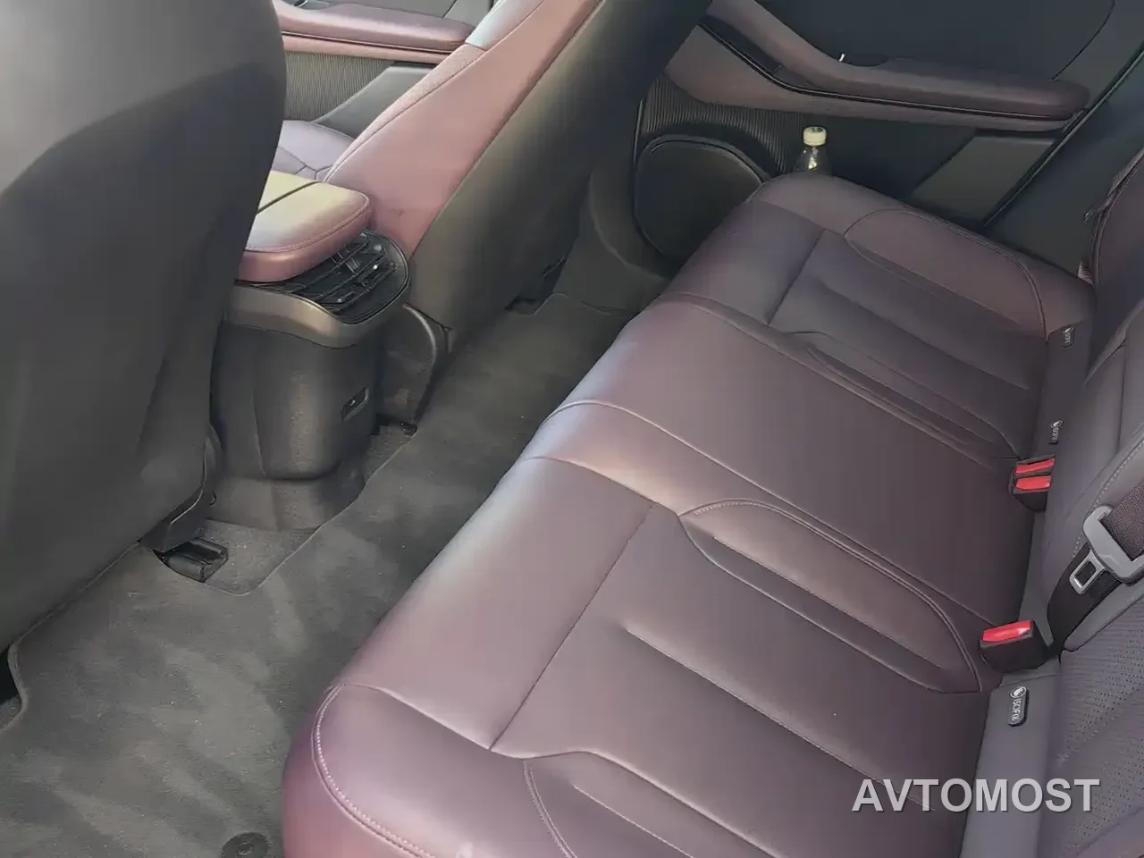 NIO ET5T 2024 75kWh Touring — фото 11