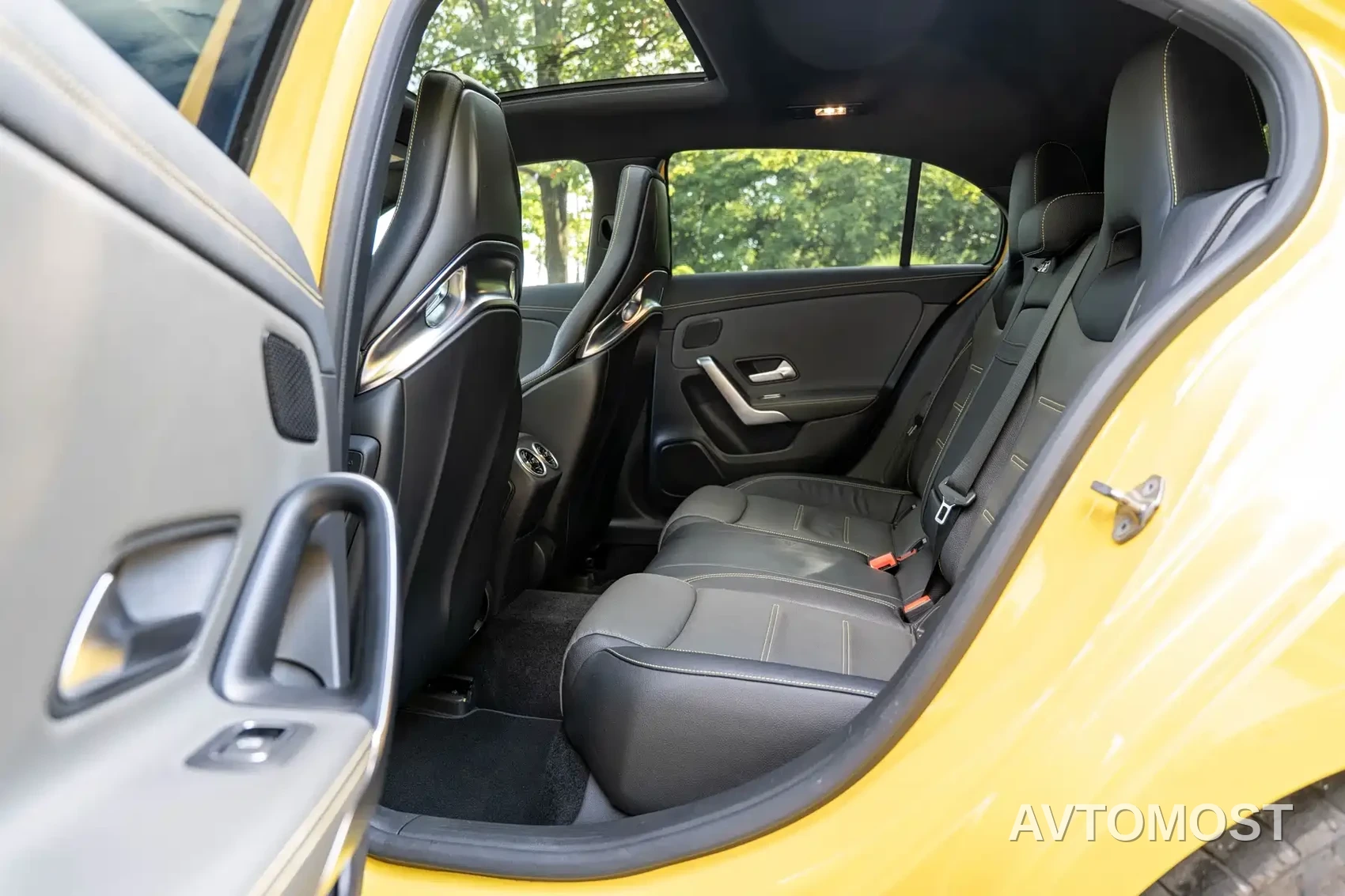 Mercedes-Benz A-Class AMG (Import) 2020 Facelift AMG A 45 S 4MATIC+ Pioneer Special Edition — фото 8