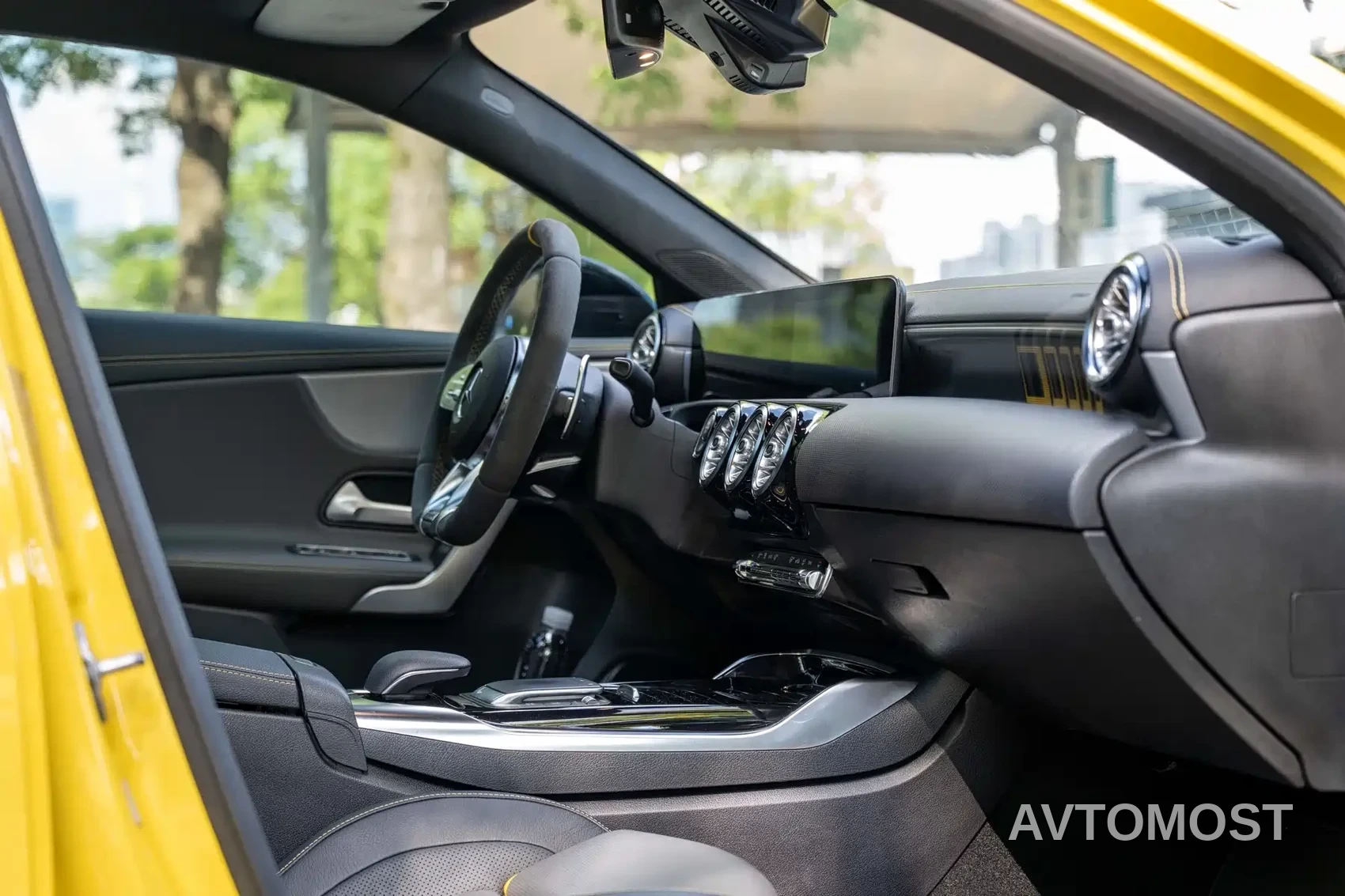 Mercedes-Benz A-Class AMG (Import) 2020 Facelift AMG A 45 S 4MATIC+ Pioneer Special Edition — фото 16