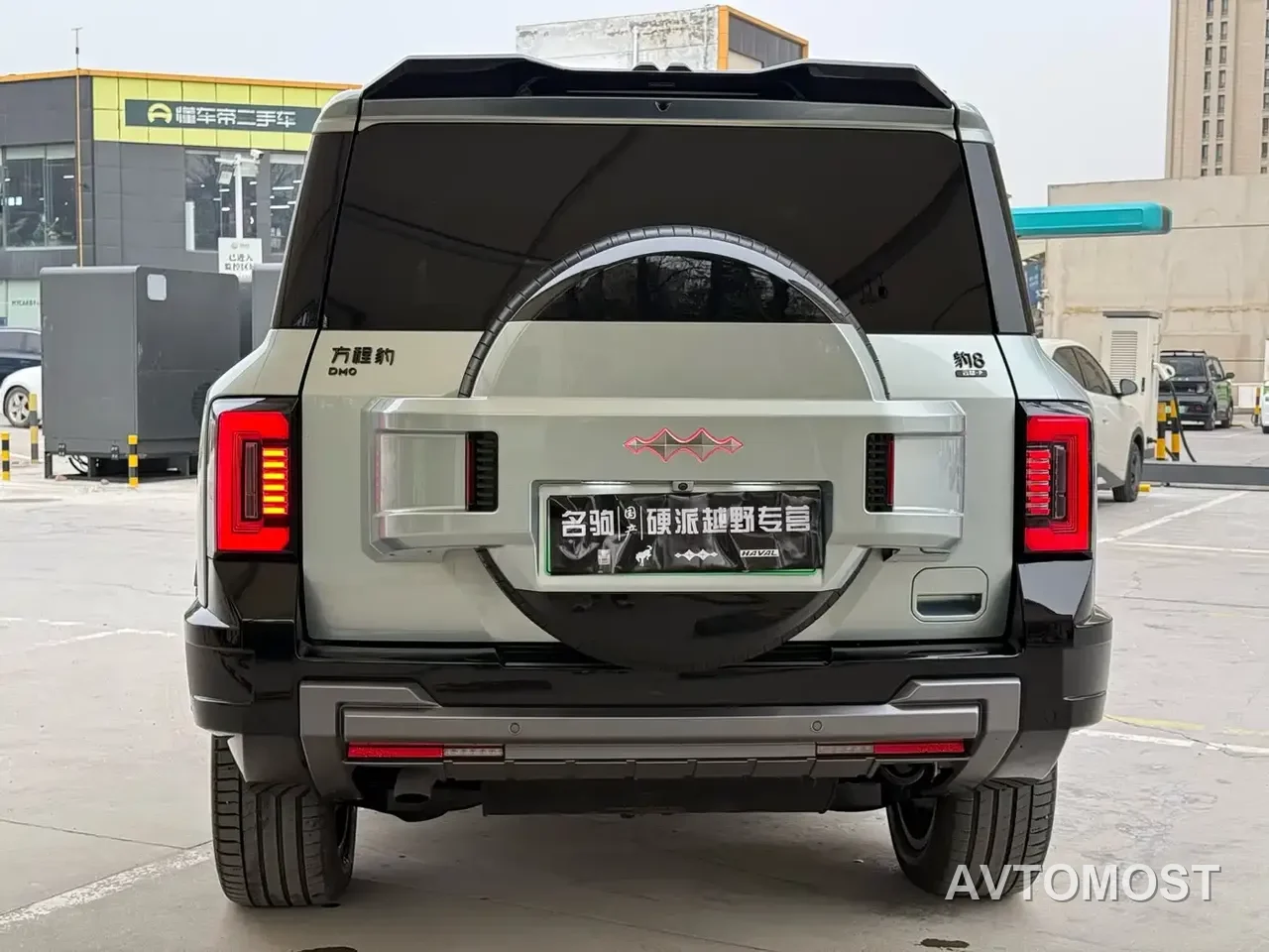 Fang Cheng Bao Leopard 8 2025 Zhiyong Flagship 6-Seater — фото 3