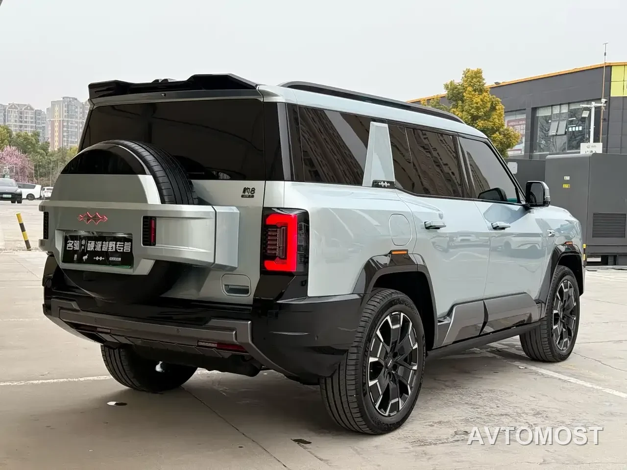 Fang Cheng Bao Leopard 8 2025 Zhiyong Flagship 6-Seater — фото 5