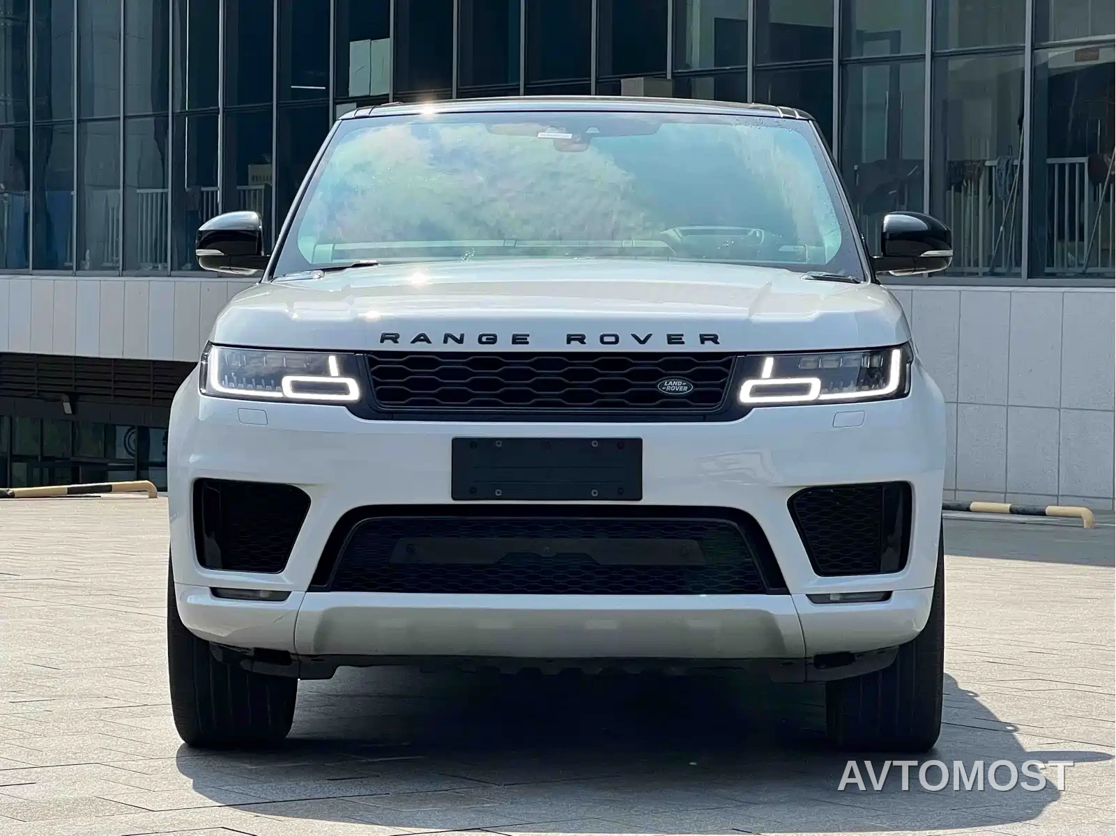 Land Rover Range Rover Sport 2021 3.0 L6 Gloss Black Edition — фото 2