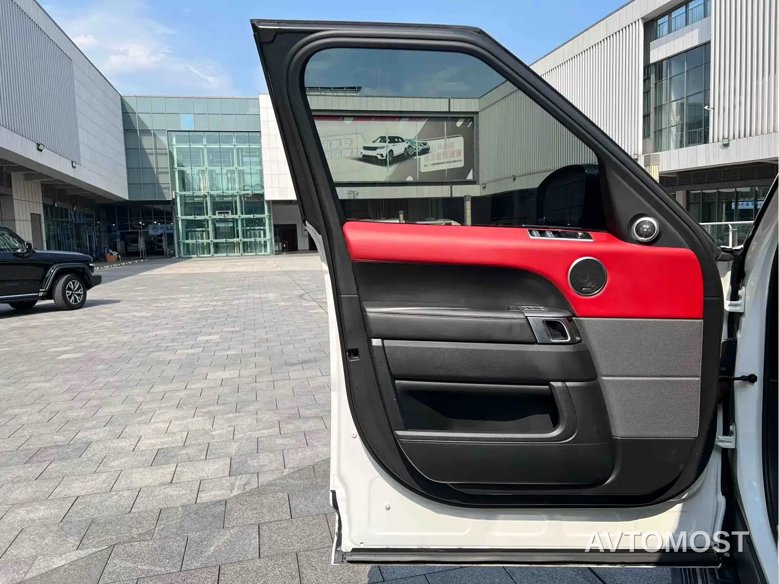 Land Rover Range Rover Sport 2021 3.0 L6 Gloss Black Edition — фото 4