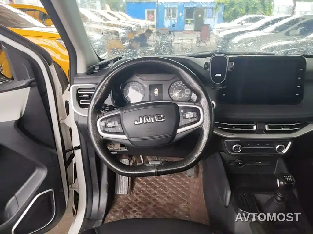 Jiangling Yuhu 7 2022 2.0T Manual Diesel 2WD Comfort Standard Wheelbase — фото 7