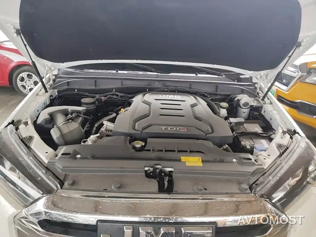 Jiangling Yuhu 7 2022 2.0T Manual Diesel 2WD Comfort Standard Wheelbase — фото 15