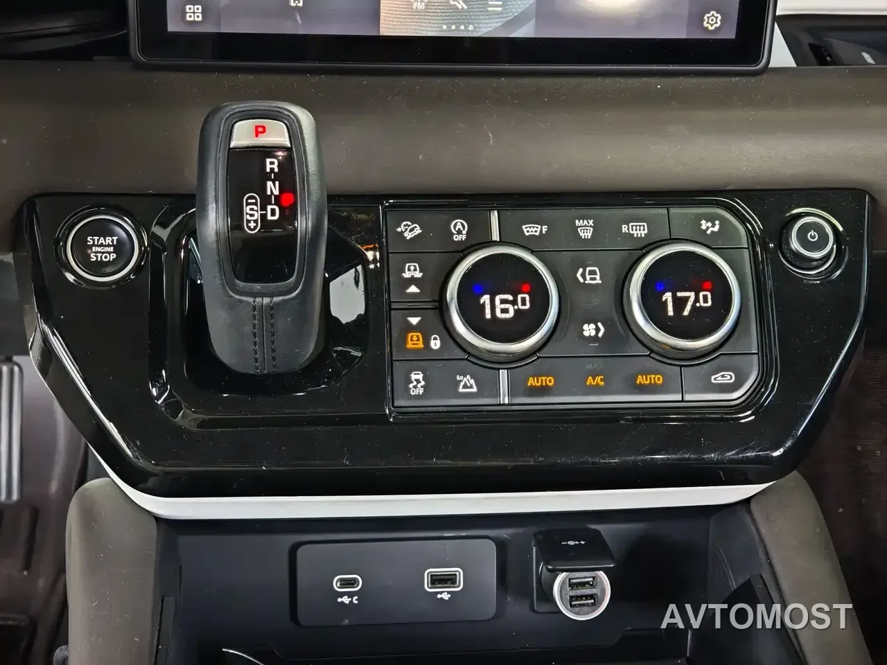 Land Rover Defender 2020 Model 110 P400 SE — фото 21